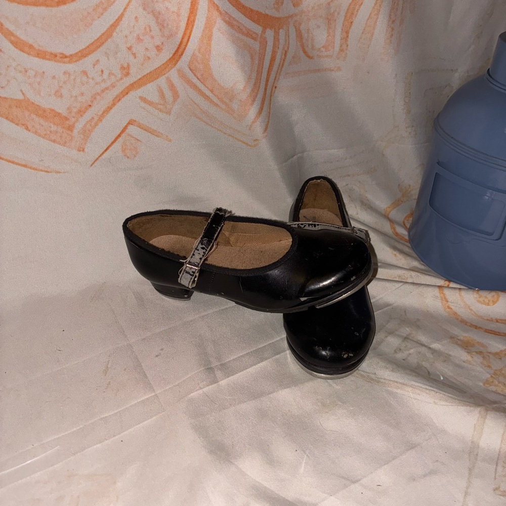 Black Patent Leather Little Girl Tap Shoes